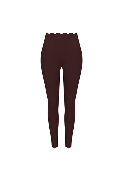 High-Waist Scallop Scrunch Legging